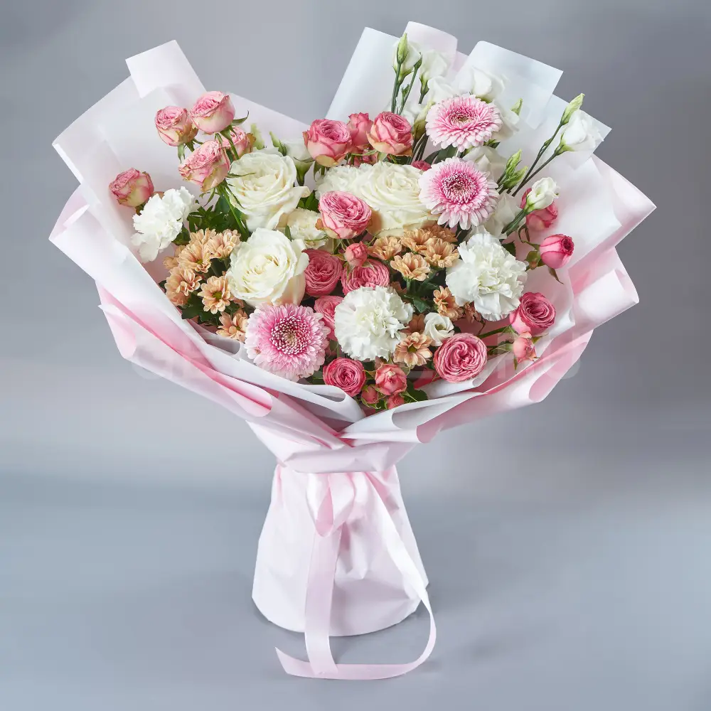 214892 Букет из белых роз, хризантем и эустомы