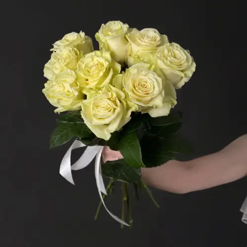 Букет из 9 белых роз